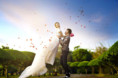 上海婚纱摄影前十强 上海婚纱照价位是多少